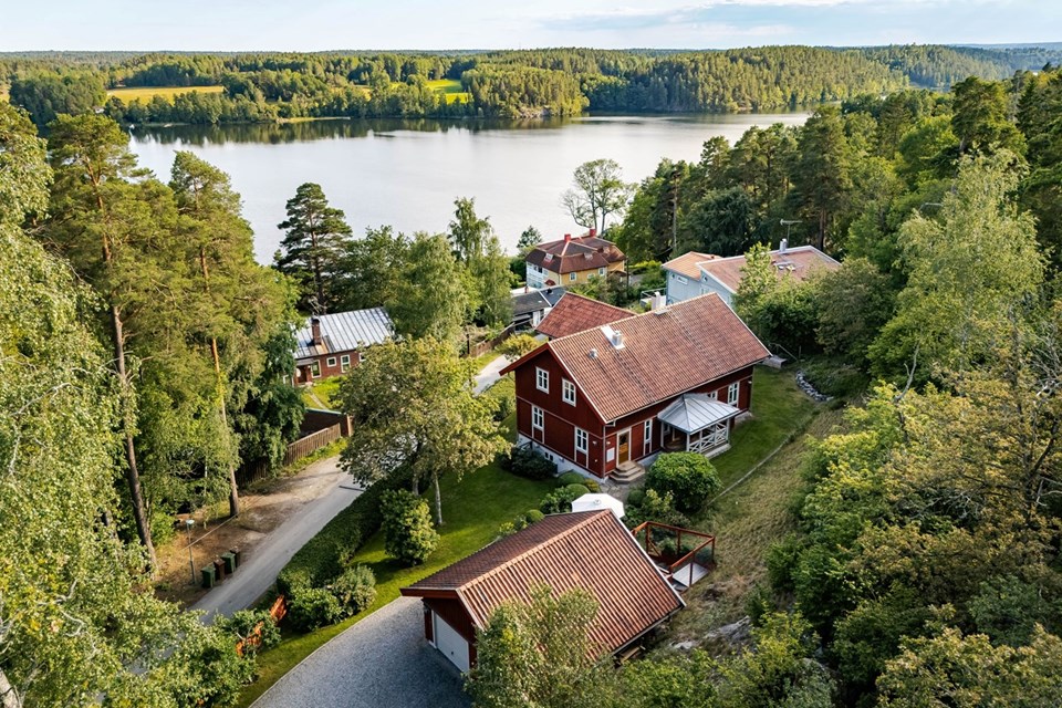 Sjövretsvägen 55 Rönninge - Vid Uttran